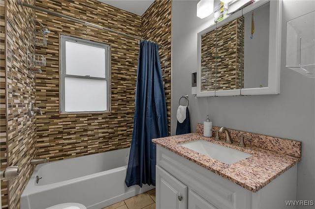 11 Hoyt Street, Buffalo, NY 14213