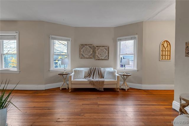 11 Hoyt Street, Buffalo, NY 14213