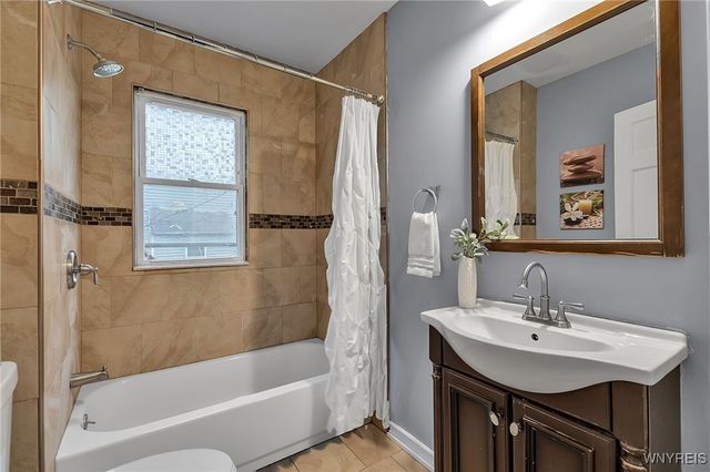 11 Hoyt Street, Buffalo, NY 14213