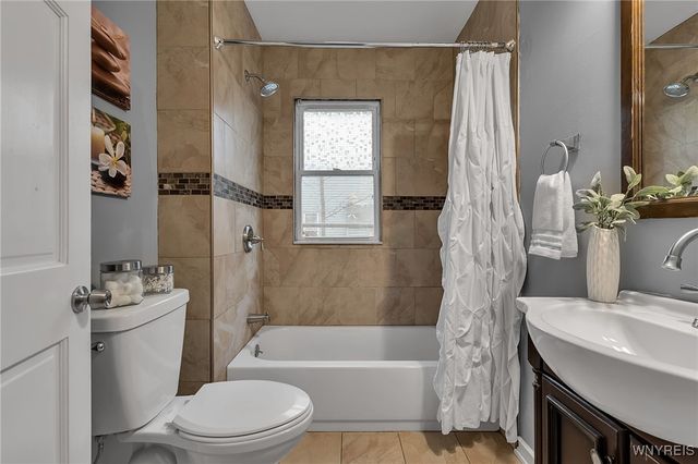 11 Hoyt Street, Buffalo, NY 14213