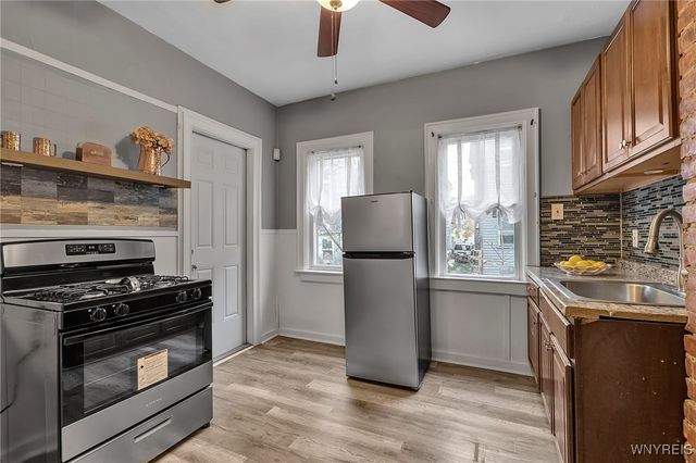 11 Hoyt Street, Buffalo, NY 14213