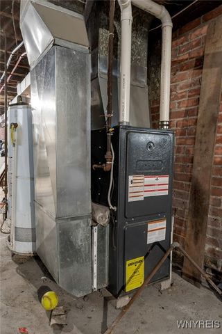 11 Hoyt Street, Buffalo, NY 14213