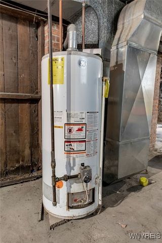 11 Hoyt Street, Buffalo, NY 14213