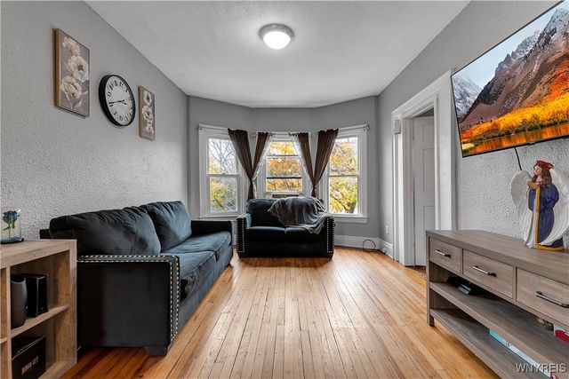 11 Hoyt Street, Buffalo, NY 14213