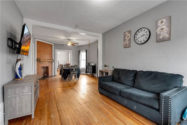 11 Hoyt Street, Buffalo, NY 14213