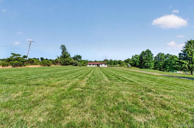 25 Red Mills Road, Wallkill, NY 12589
