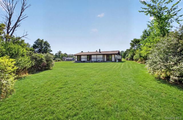 25 Red Mills Road, Wallkill, NY 12589
