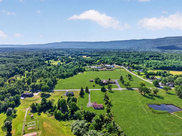 25 Red Mills Road, Wallkill, NY 12589