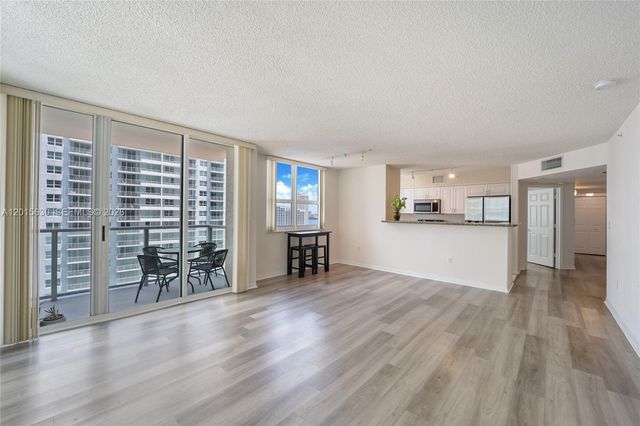 1155 BRICKELL BAY DR 1602, Miami, FL 33131