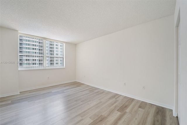 1155 BRICKELL BAY DR 1602, Miami, FL 33131