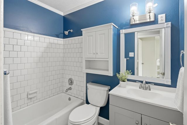 203 Forest Circle, Summerville, SC 29483