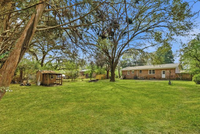 203 Forest Circle, Summerville, SC 29483