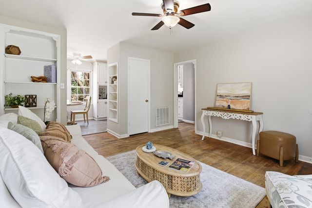 203 Forest Circle, Summerville, SC 29483