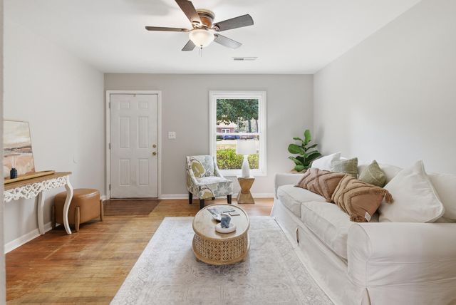 203 Forest Circle, Summerville, SC 29483