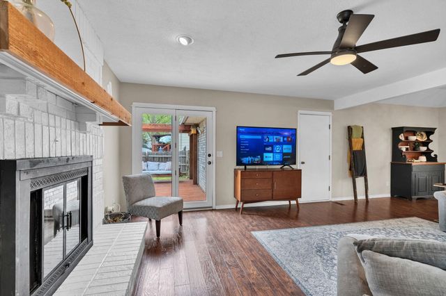 24 E Huntington, Augusta, KS 67010