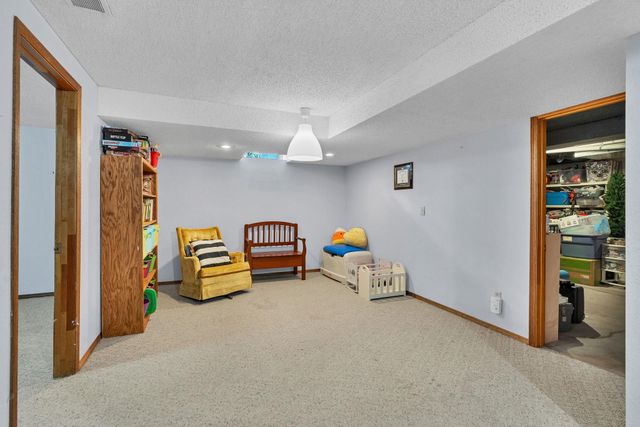 24 E Huntington, Augusta, KS 67010