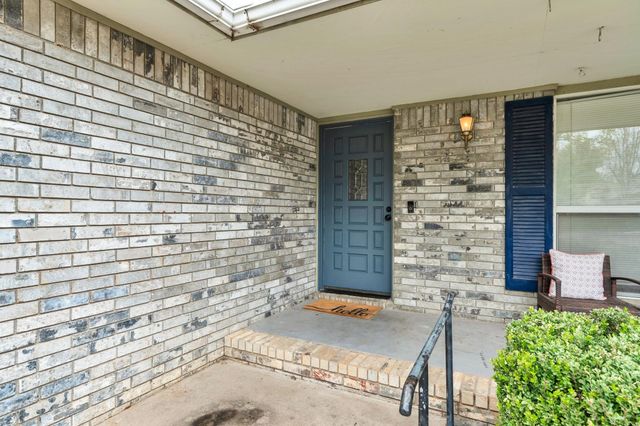 24 E Huntington, Augusta, KS 67010