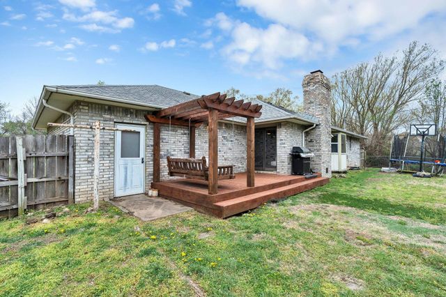 24 E Huntington, Augusta, KS 67010