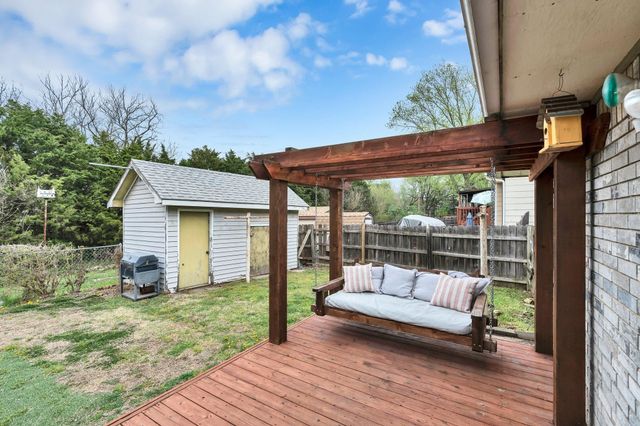 24 E Huntington, Augusta, KS 67010