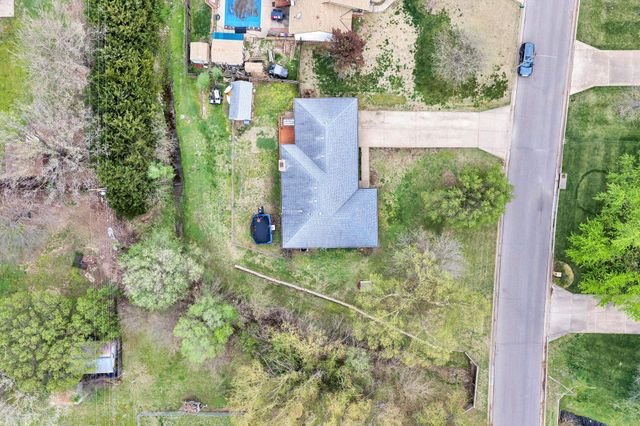 24 E Huntington, Augusta, KS 67010