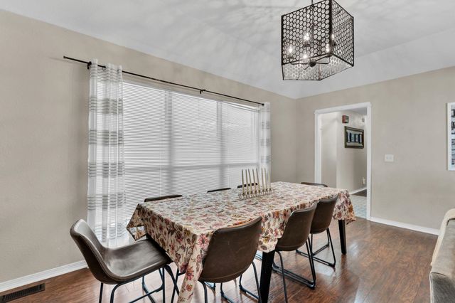 24 E Huntington, Augusta, KS 67010