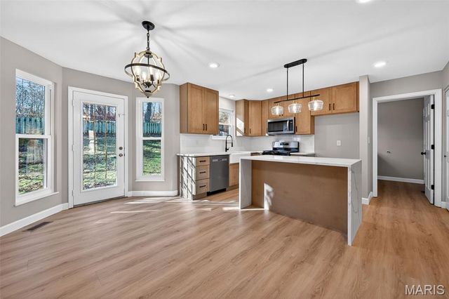 972 San Sebastian Drive, Fenton, MO 63026