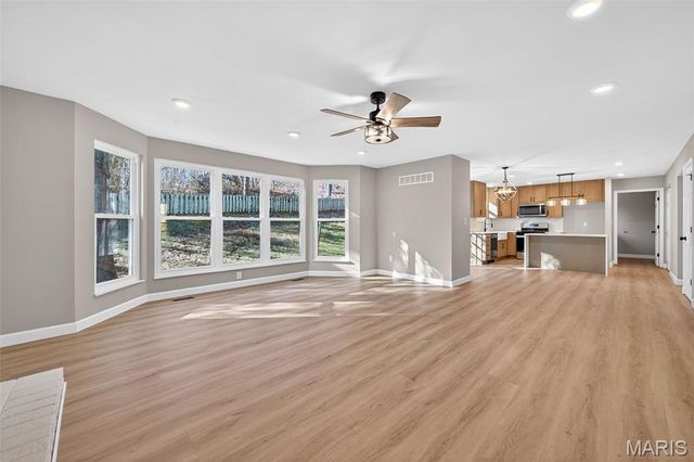 972 San Sebastian Drive, Fenton, MO 63026