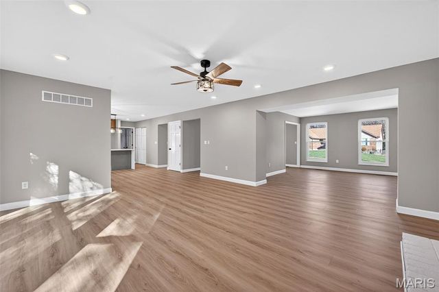 972 San Sebastian Drive, Fenton, MO 63026