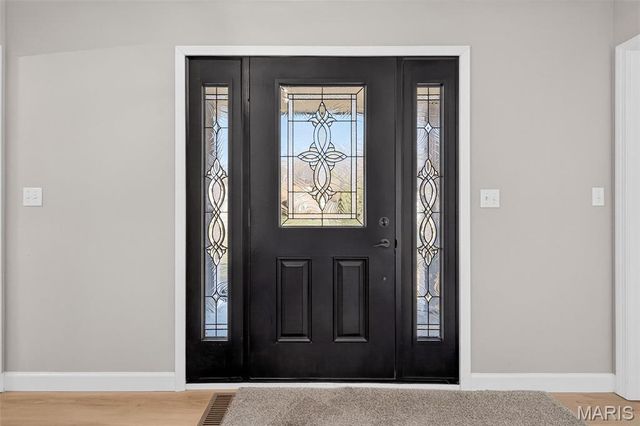 972 San Sebastian Drive, Fenton, MO 63026