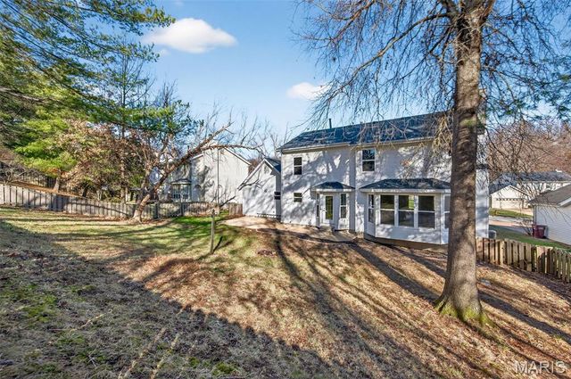 972 San Sebastian Drive, Fenton, MO 63026