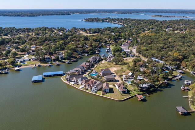 115 Marina Drive, Mabank, TX 75156