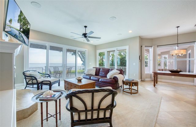 5918 BAHAMA SHORES DRIVE S, St Petersburg, FL 33705