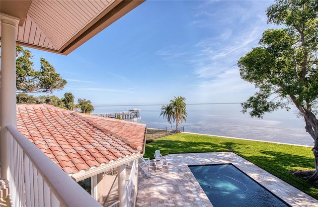 5918 BAHAMA SHORES DRIVE S, St Petersburg, FL 33705