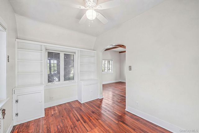414 Avalon Place, East Meadow, NY 11554