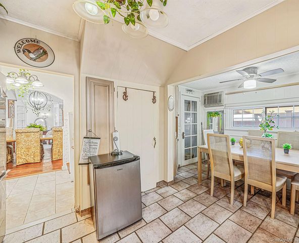 414 Avalon Place, East Meadow, NY 11554
