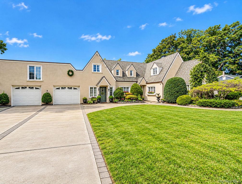 414 Avalon Place, East Meadow, NY 11554 — exterior