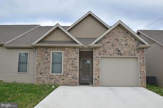 817 S CHURCH ST, Waynesboro, PA 17268