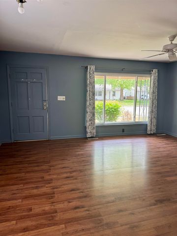 1707 S Erie, Wichita, KS 67211