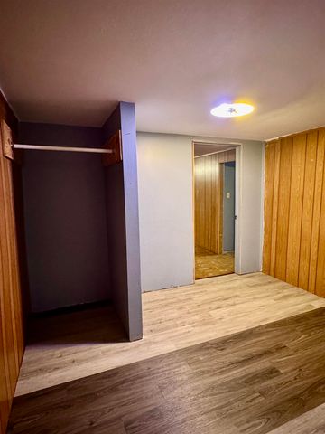 1707 S Erie, Wichita, KS 67211