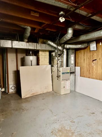 1707 S Erie, Wichita, KS 67211