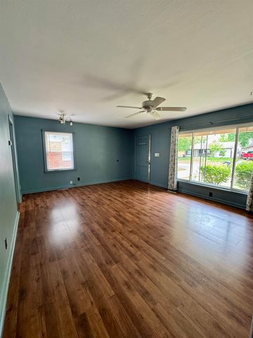 1707 S Erie, Wichita, KS 67211
