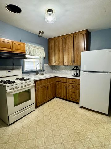 1707 S Erie, Wichita, KS 67211