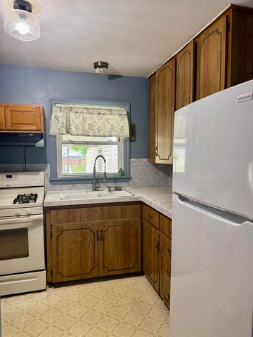 1707 S Erie, Wichita, KS 67211