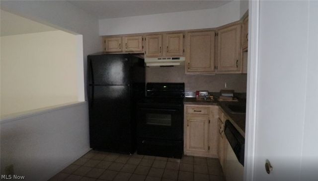 4540 Big Met Place, Cleveland, OH 44135