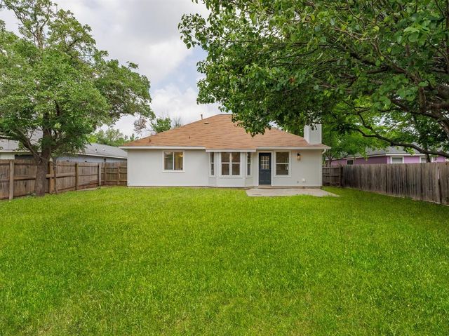 810 Honeysuckle DR, Leander, TX 78641