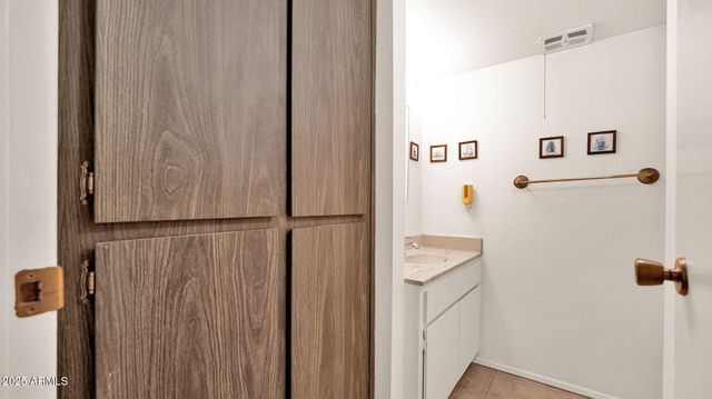 4630 N 68TH Street 265, Scottsdale, AZ 85251