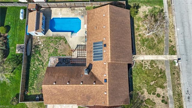 5233 Stratford Chase DR, Virginia Beach, VA 23464