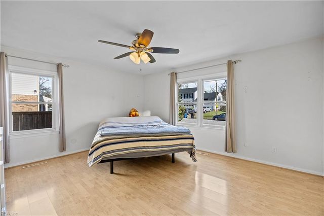 5233 Stratford Chase DR, Virginia Beach, VA 23464