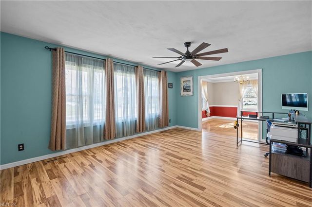 5233 Stratford Chase DR, Virginia Beach, VA 23464