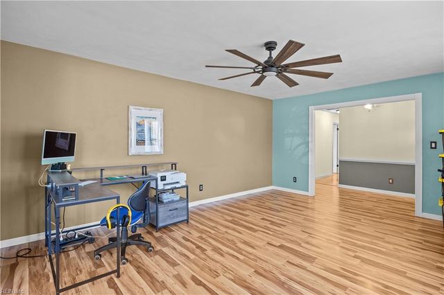 5233 Stratford Chase DR, Virginia Beach, VA 23464